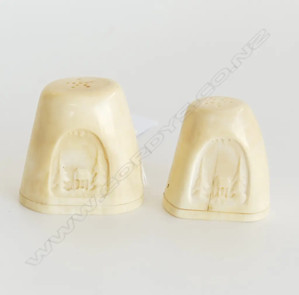 PR MARINE IVORY WHALES TEETH CARVED SALT & PEPPER  H60MM  Image 1++