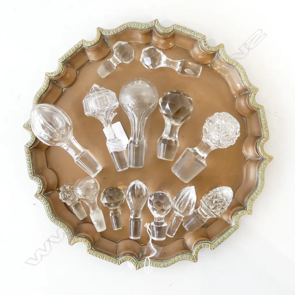 COPPER & BRONZE  SERVING TRAY DIA 300MM & 14 DECANTER STOPPERS Image 1++