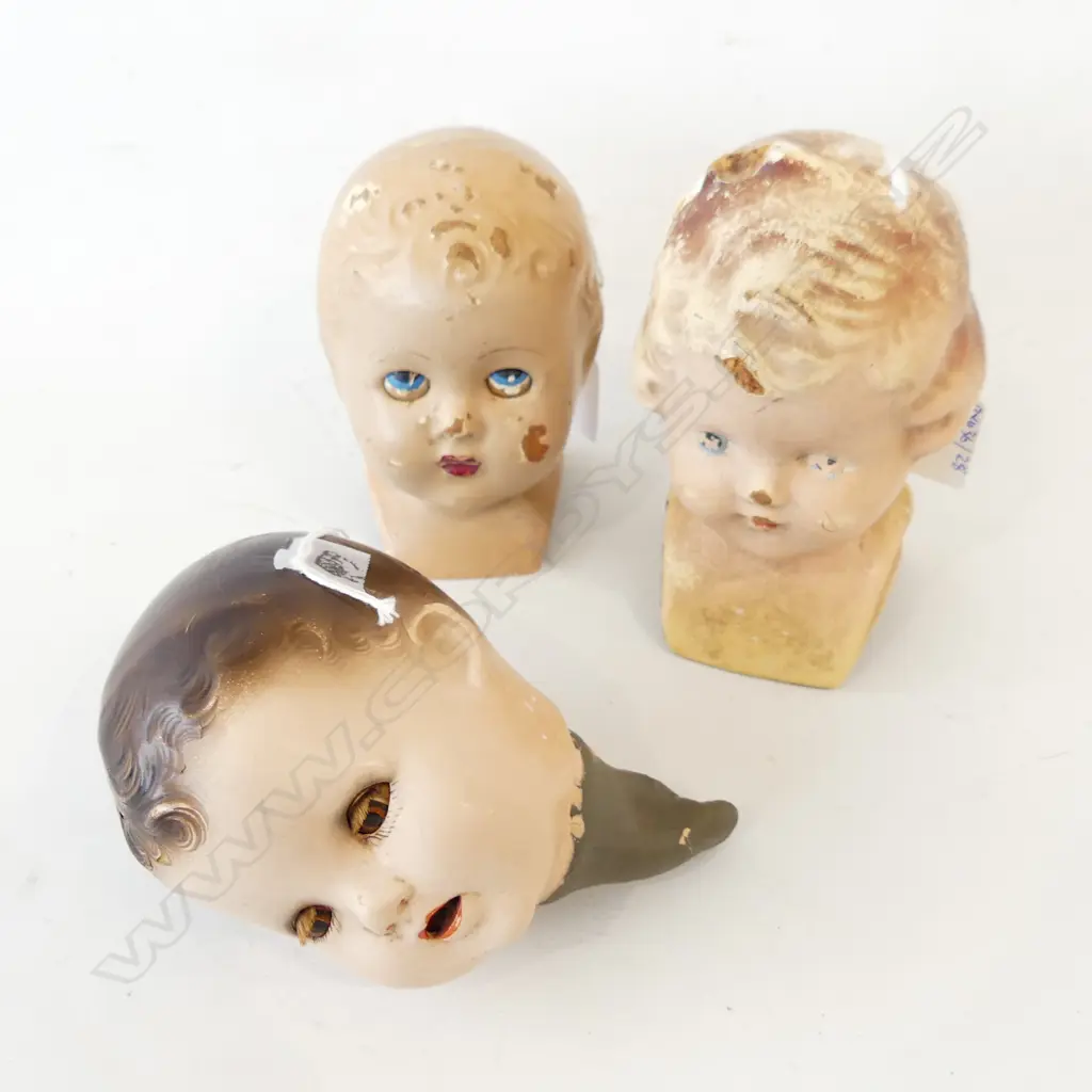 3 VINTAGE COMPOSITE DOLLS HEADS & 1 IDEAL BRAND H130MM Image 1++