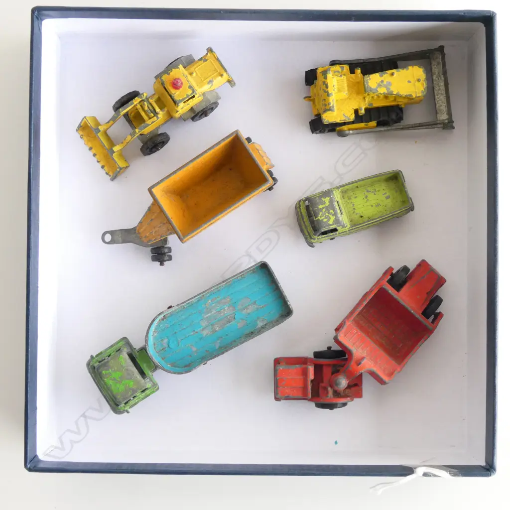 6 MINITURE SIZE FUN HO TRUCKS & DIGGERS  Image 1++