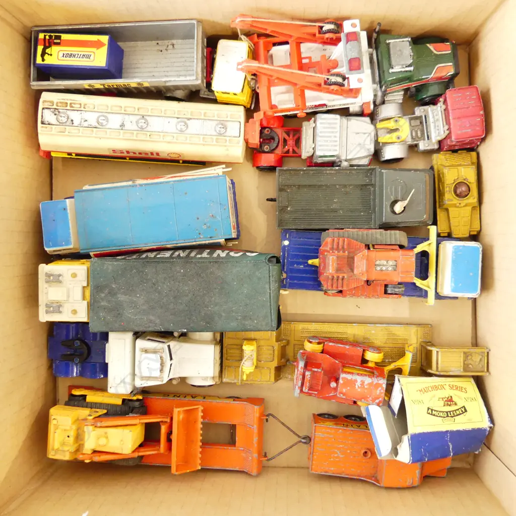 BOX LOT 15 PLUS VINTAGE MATCHBOX TOYS UNBOXED  Image 1++