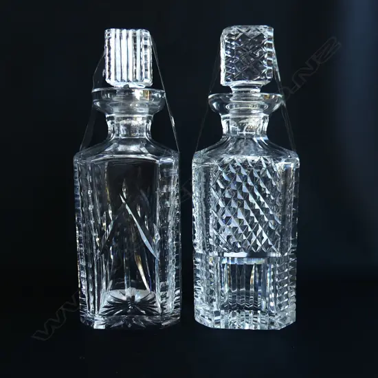 2 SQUARE DECANTERS H.250mm