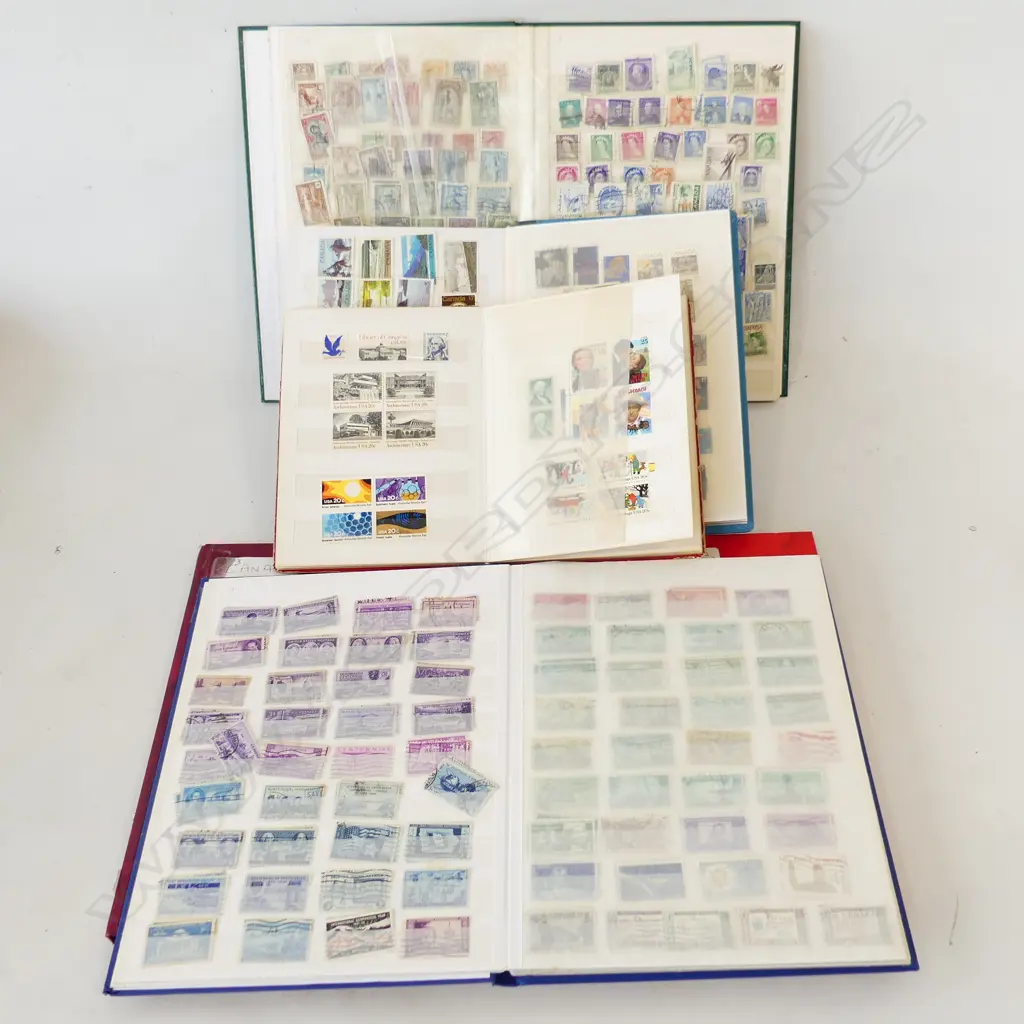 6 ALBUMS STAMPS, USA & CANADA Image 1++
