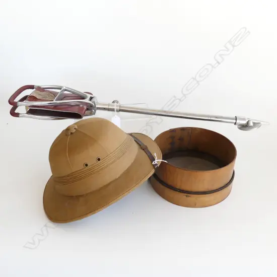 SAFARI HAT, SHOOTING STICK, SEED SIFTER 230mm dia