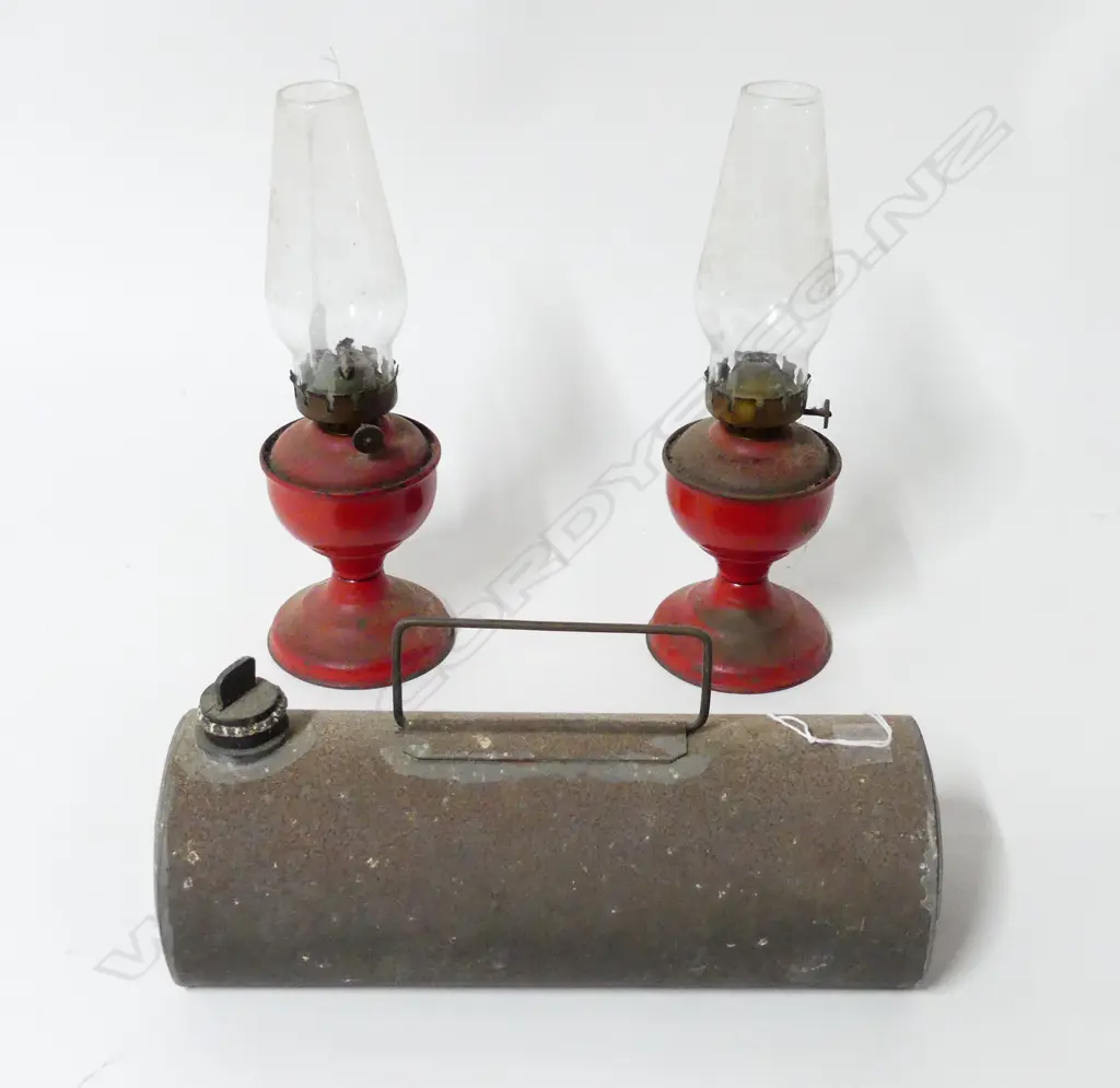 2 SMALL OLD KERO LAMPS & TIN HOT WATER BOTTLE Image 1++