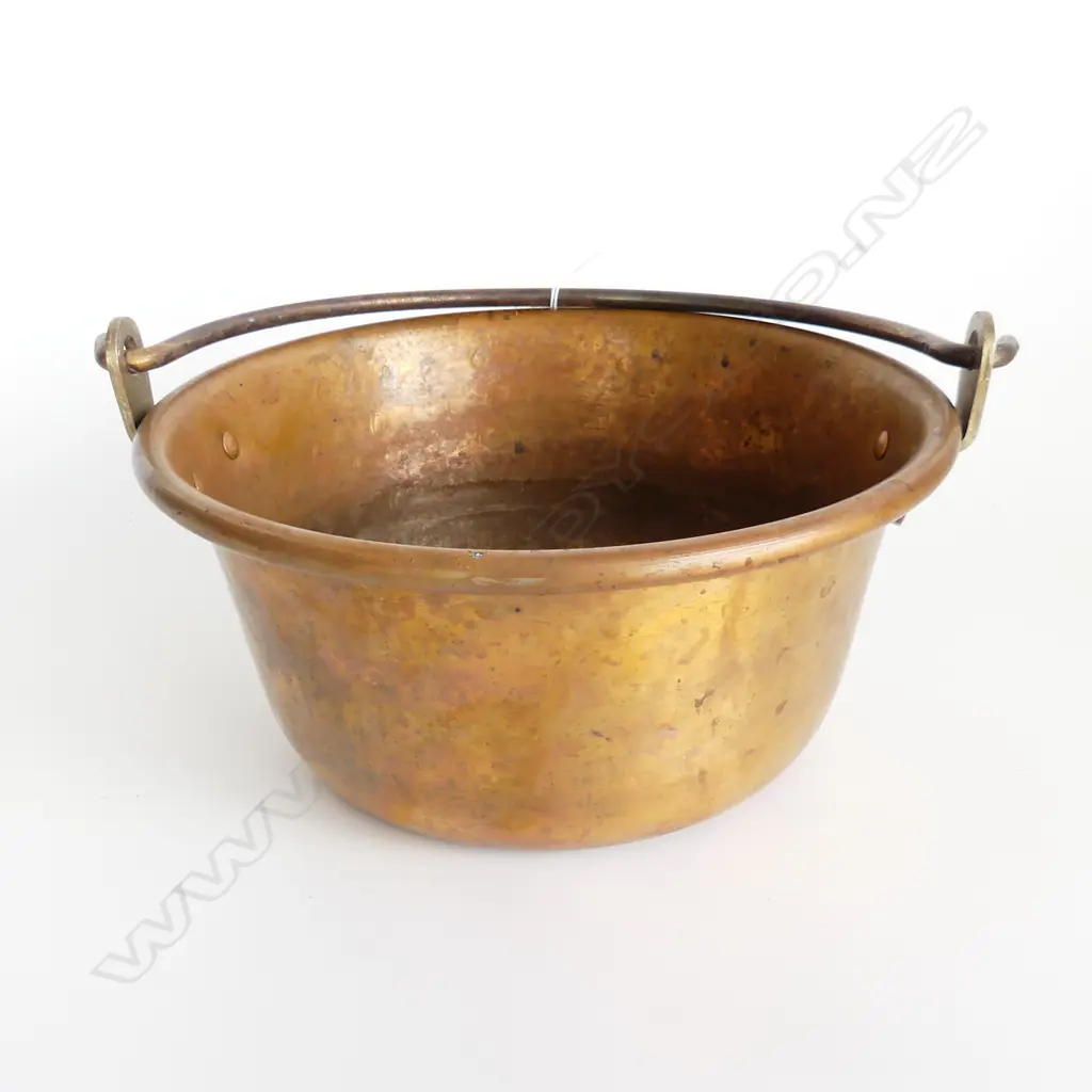 BRASS JAM PAN 270mm dia Image 1++
