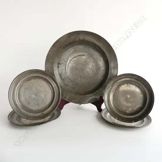 5 ANTIQUE PEWTER PLATES; 4x240mm dia, CHARGER 375mm dia, HALLMARKED