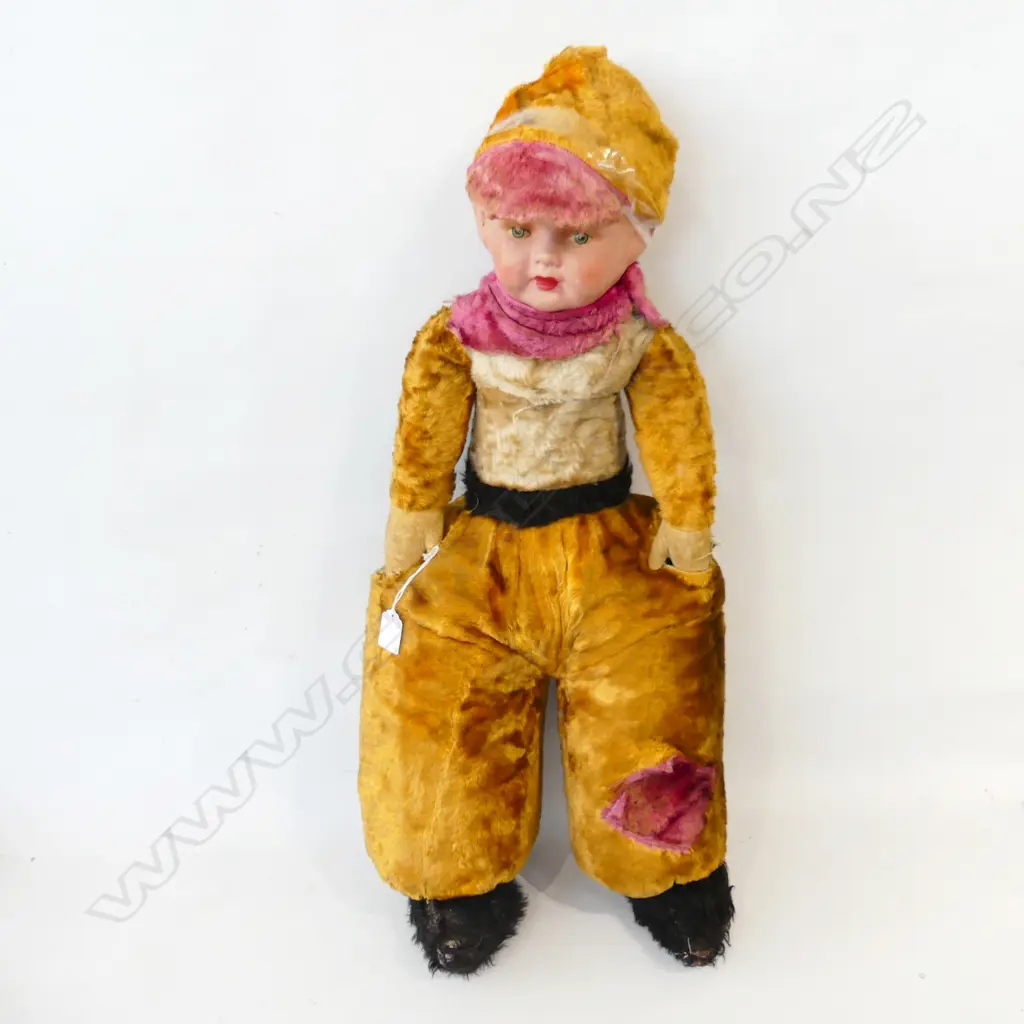 LARGE DRESSED DOLL. MACHE CONSTRUCTION WITH VELVET TYPE CLOTHING.H.750mm  Image 1++