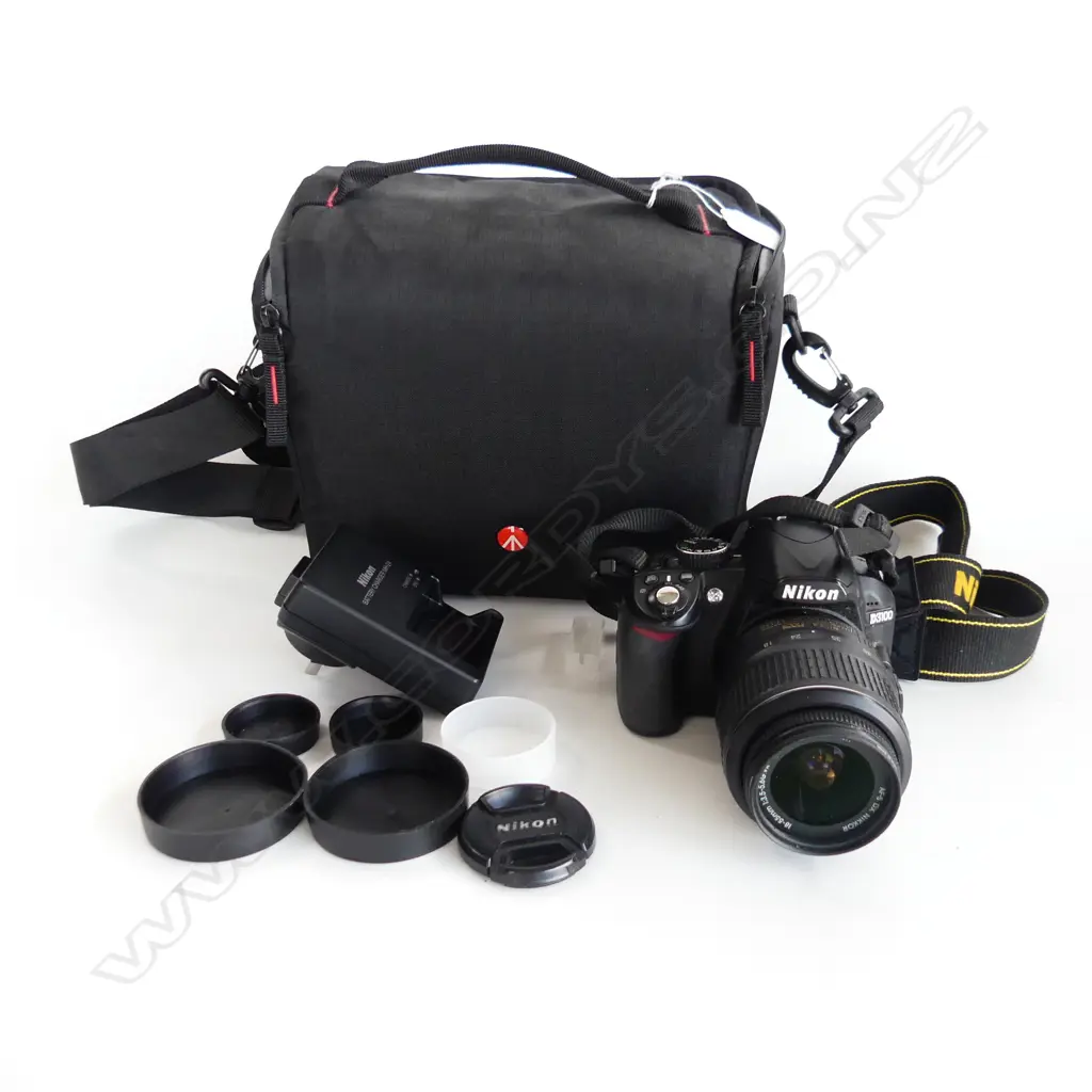 NIKON D3100 DIGITAL CAMERA w. MANUAL Image 1++