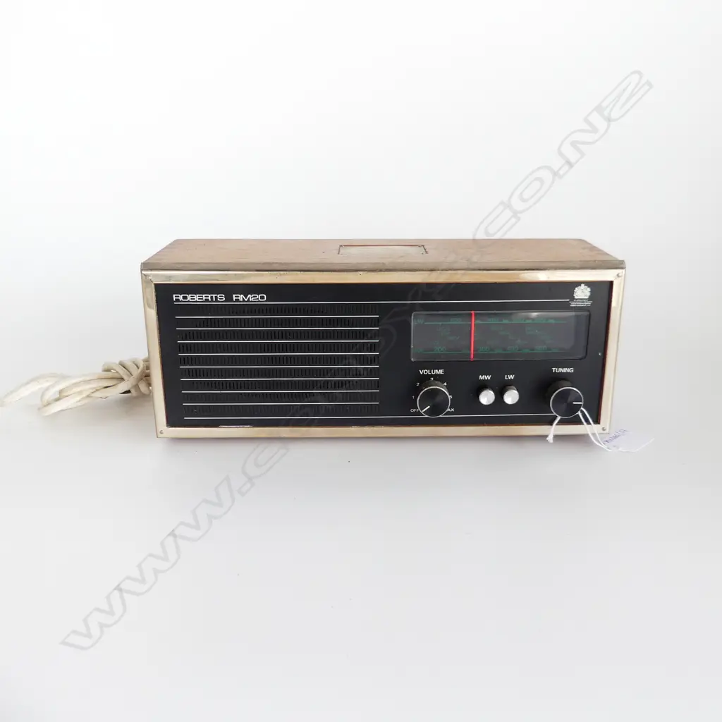 ROBERTS RM20 RADIO w. STG SILVER TRIM LONDON 1977 (QUEENS SILVER JUBILEE ED.) 285x100x115mm Image 1++