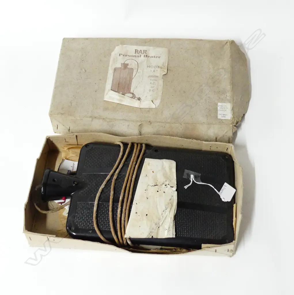 BOX PERSONAL HEATER BAKERLITE HOT WATER BOTTLE L360MM Image 1++