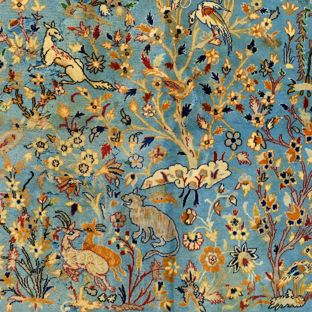 A vintage finely knotted Esfahan pictorial rug, Image 1++