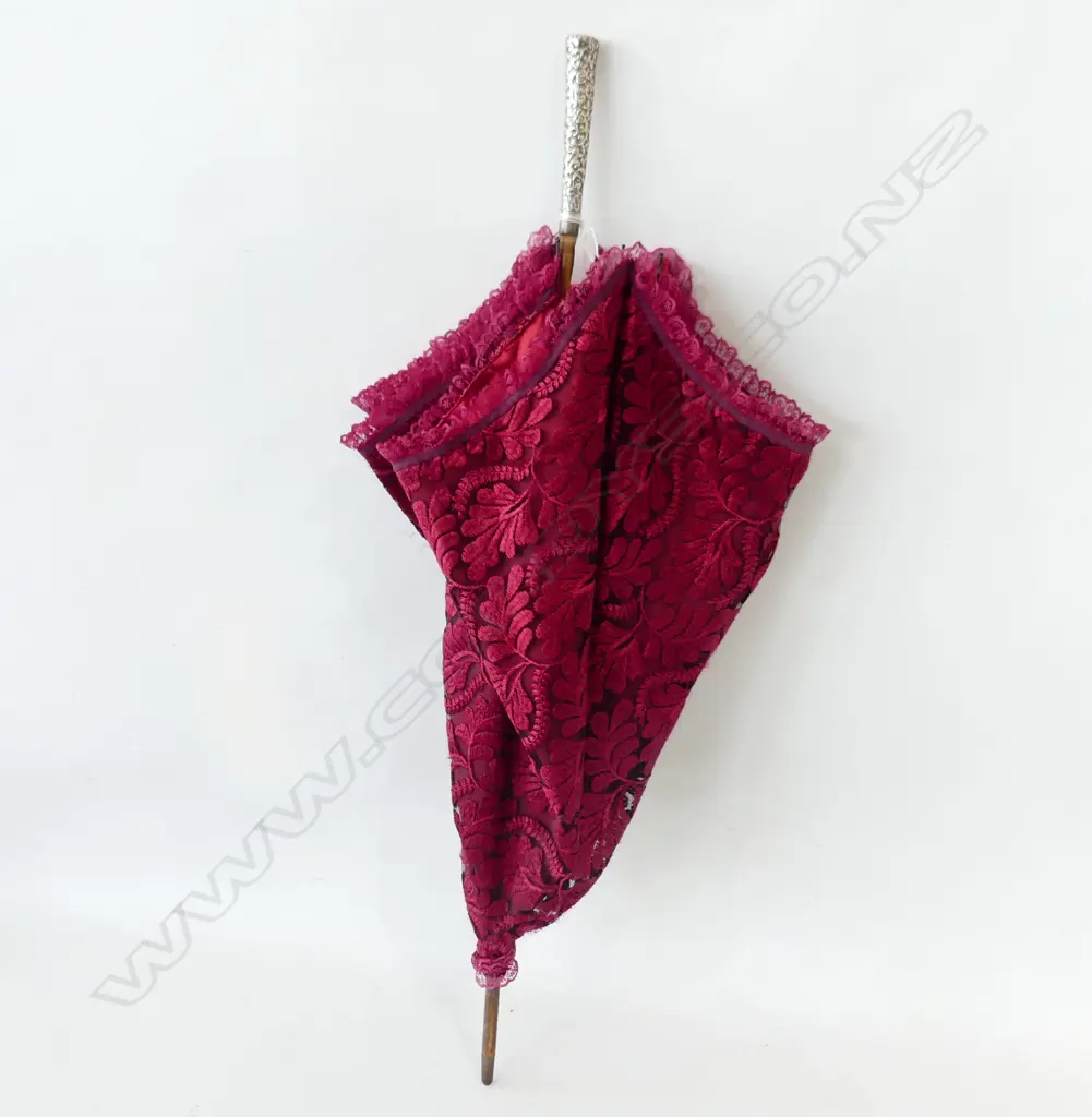 VICTORIAN PARASOL WITH SILVER HANDLE  Image 1++