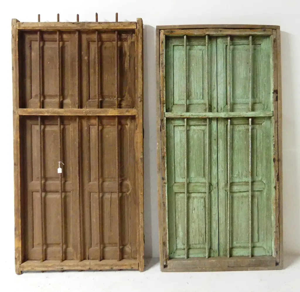 2 WOODEN DOORS w. METAL GRILLE 1700x890 / 1700x840mm Image 1++