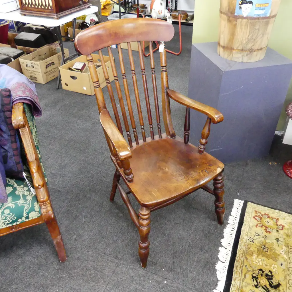 ANTIQUE STYLE WOODEN ARMCHAIR Image 1++