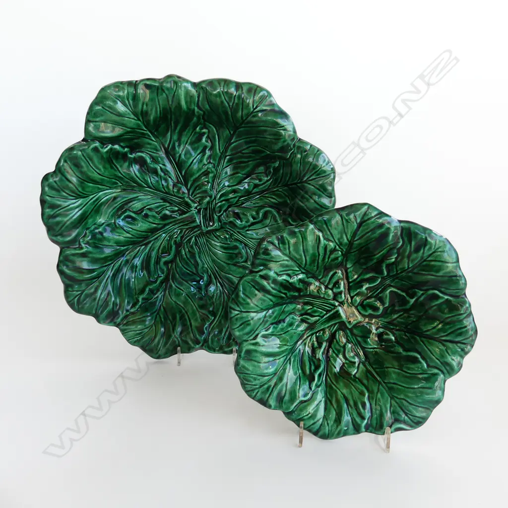 2 GREEN MAJOLICA SPINACH LEAF BOWLS; 350 / 230mm dia Image 1++