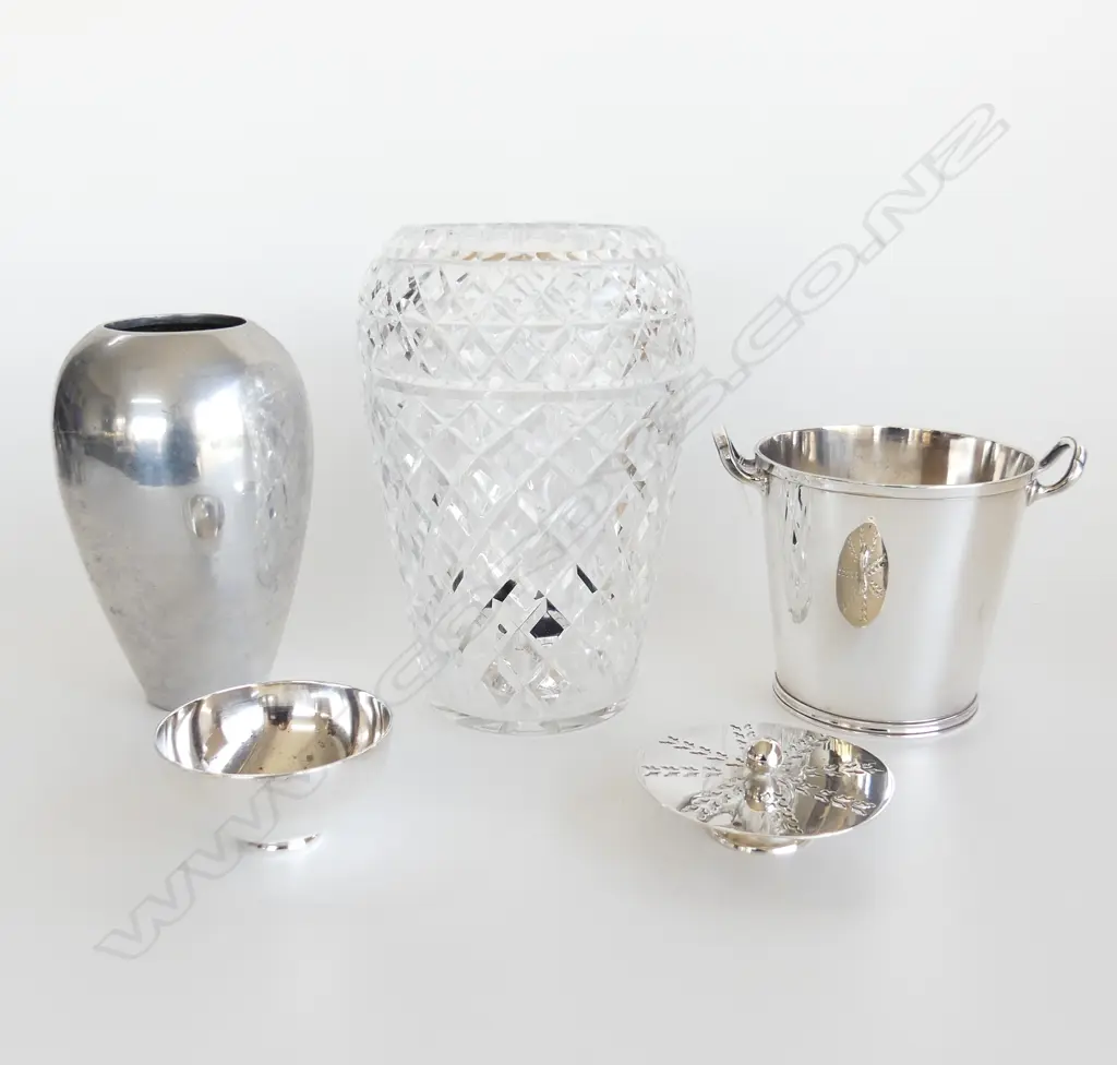 TALL CRYSTAL VASE H.260mm (chips), METAL VASE, 3 PCES EP INCL. WINE BUCKET Image 1++