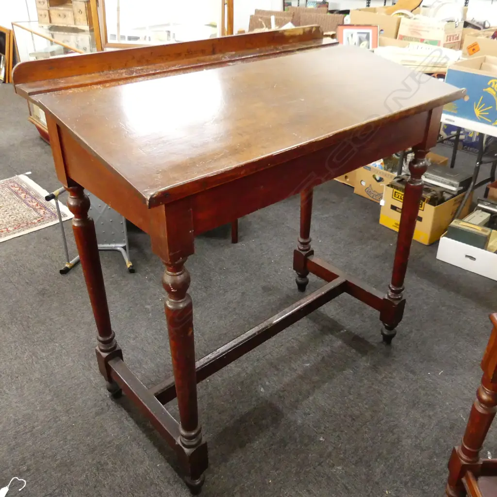 EXTRA LG VICTORIAN LEDGER DESK 1220x660x1235mm Image 1++