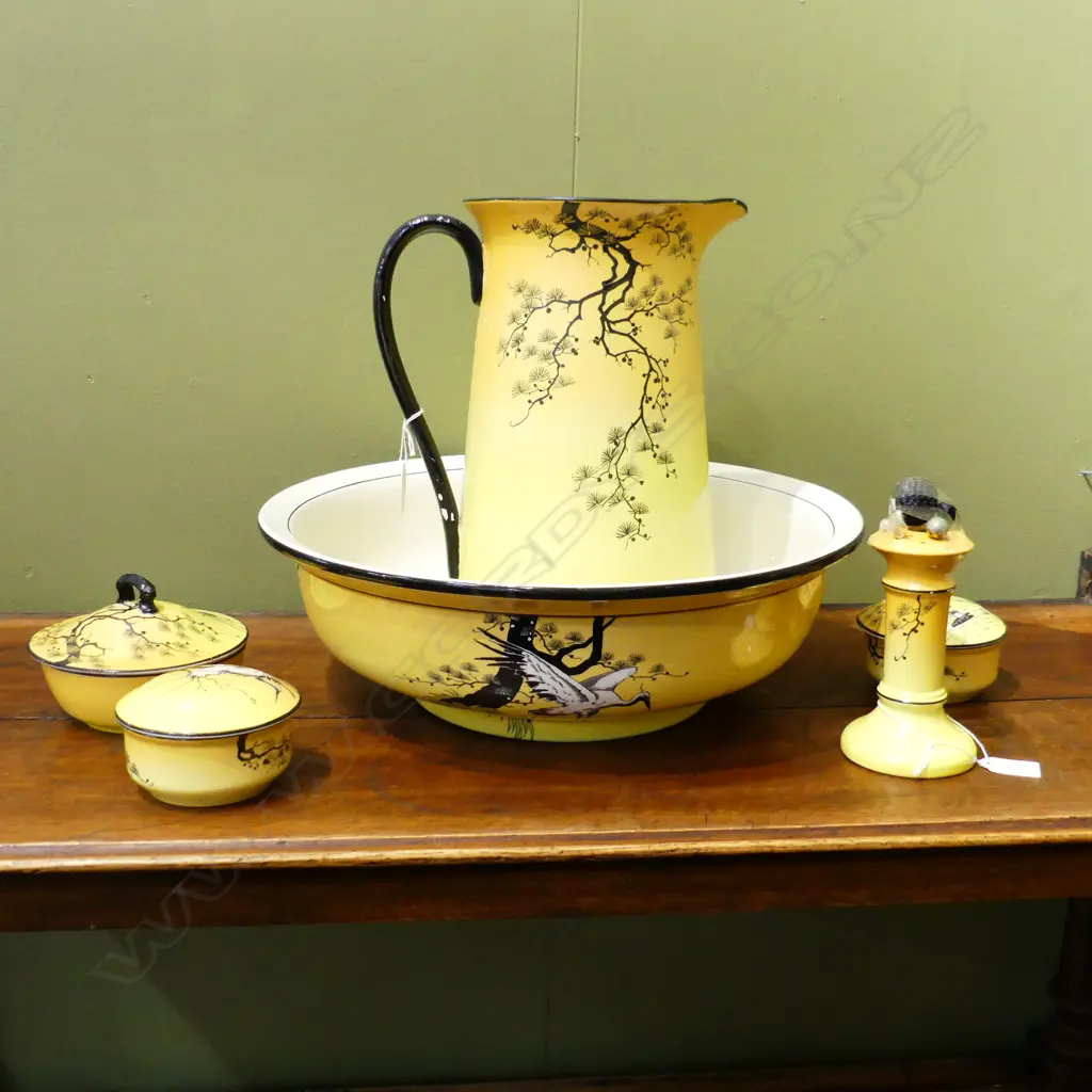 ENGLISH CHINA TOILET SET. INCLUDING LARGE JUG BASIN HAT PIN HOLDER ETC.' HERONA ' PATTERN RD 1925. Image 1++