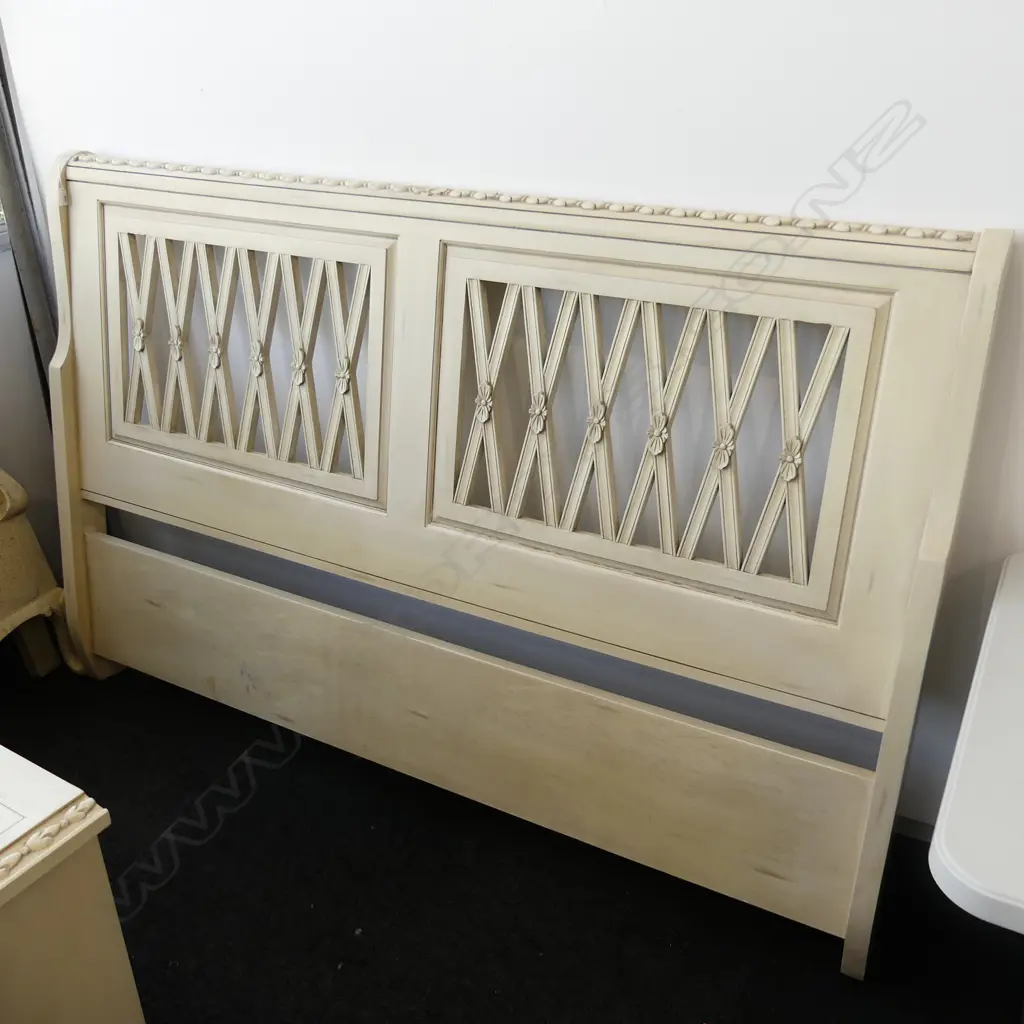 HARROW AND HALL KING SIZE BEDHEAD 1900 x 1300mm Image 1++