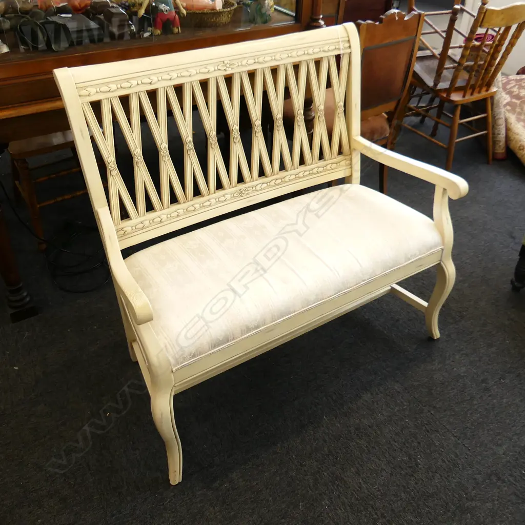 HARROW AND HALL TWO SEATER 1100 X 520 x 1040mm Image 1++