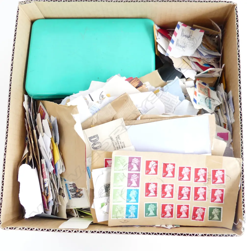 BOX WORLD STAMPS ON PAPER + CONTAINER WORLD STAMPS OFF PAPER Image 1++