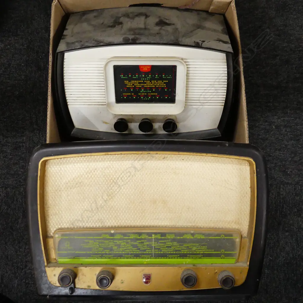 BOX LOT 2 VINTAGE RADIOS Image 1++