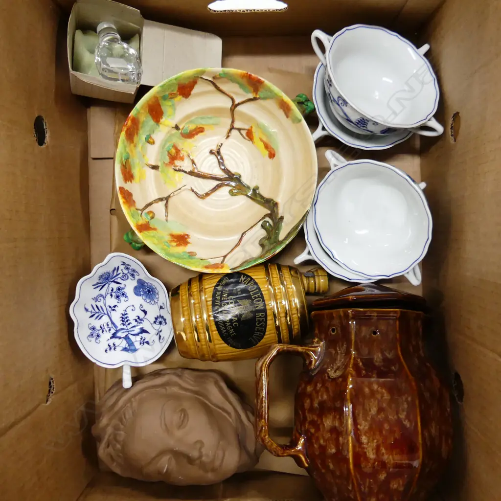 MIXED BOX LOT INCL CARLTON WARE, BLUE DANUBE, TEMUKA ELECTRIC JUG ETC.. Image 1++