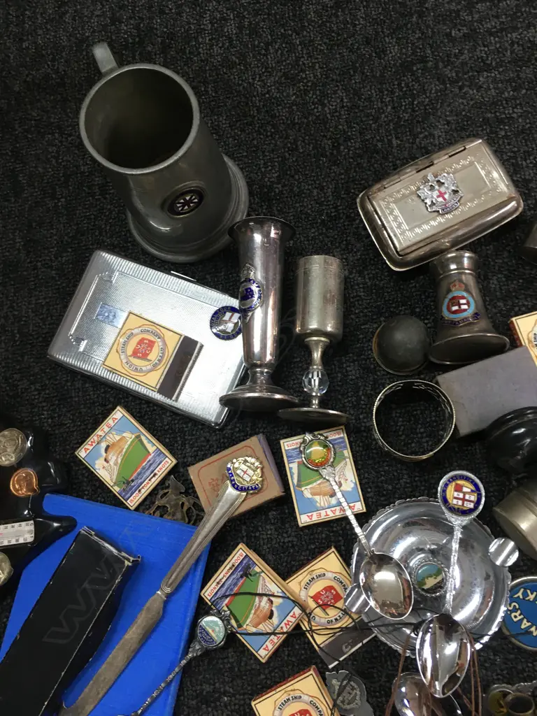 BOX LOT ASST. SHIPPING MEMORABILIA & COLLECTABLES Image 1++