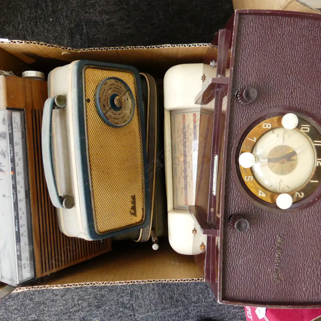 BOX LOT 6 VINTAGE RADIOS; NATIONAL, EKCO, ROBERTS ETC Image 1++