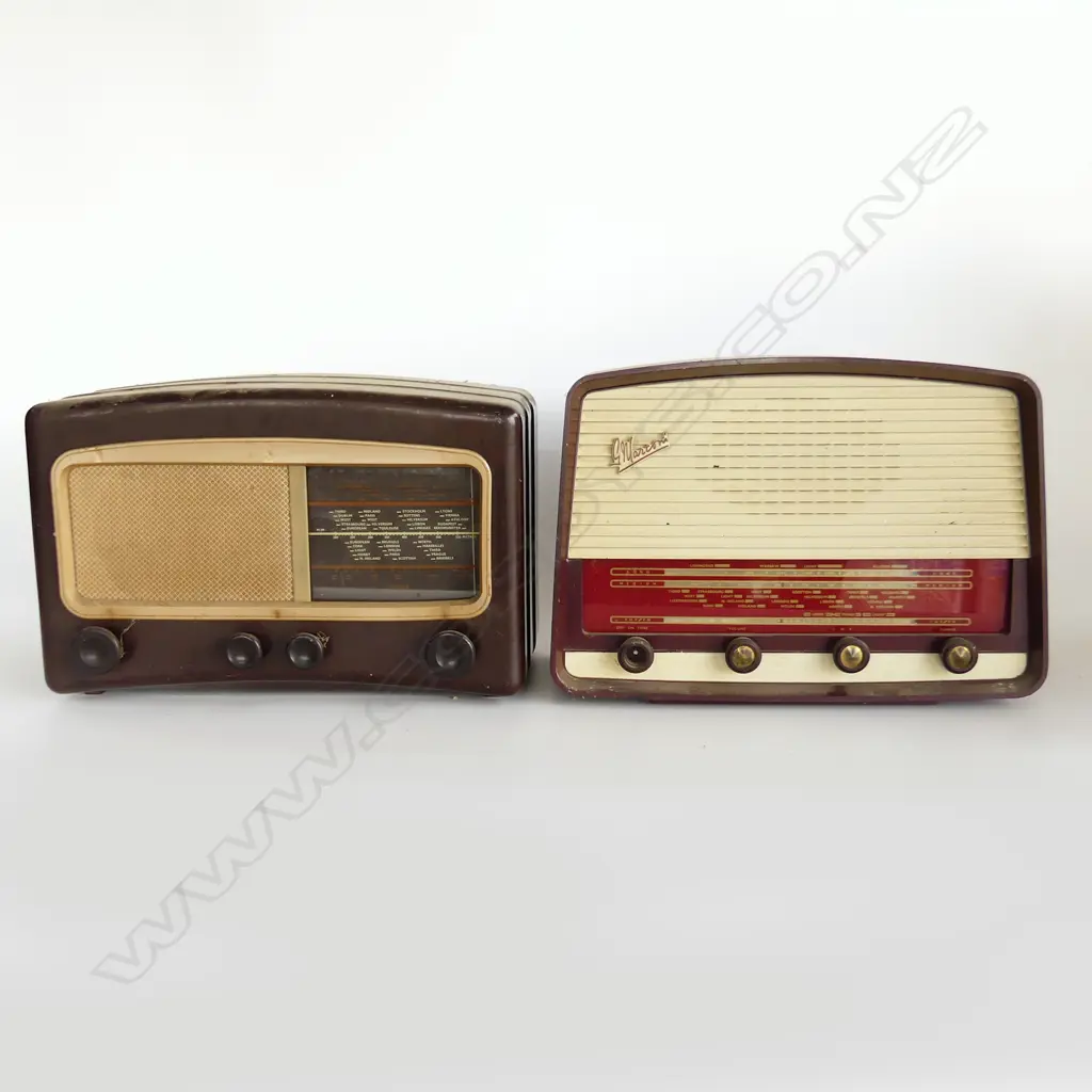 2 LG VINTAGE RADIOS; G. MARCONI, COSSOR 'MELODY MAKER' Image 1++