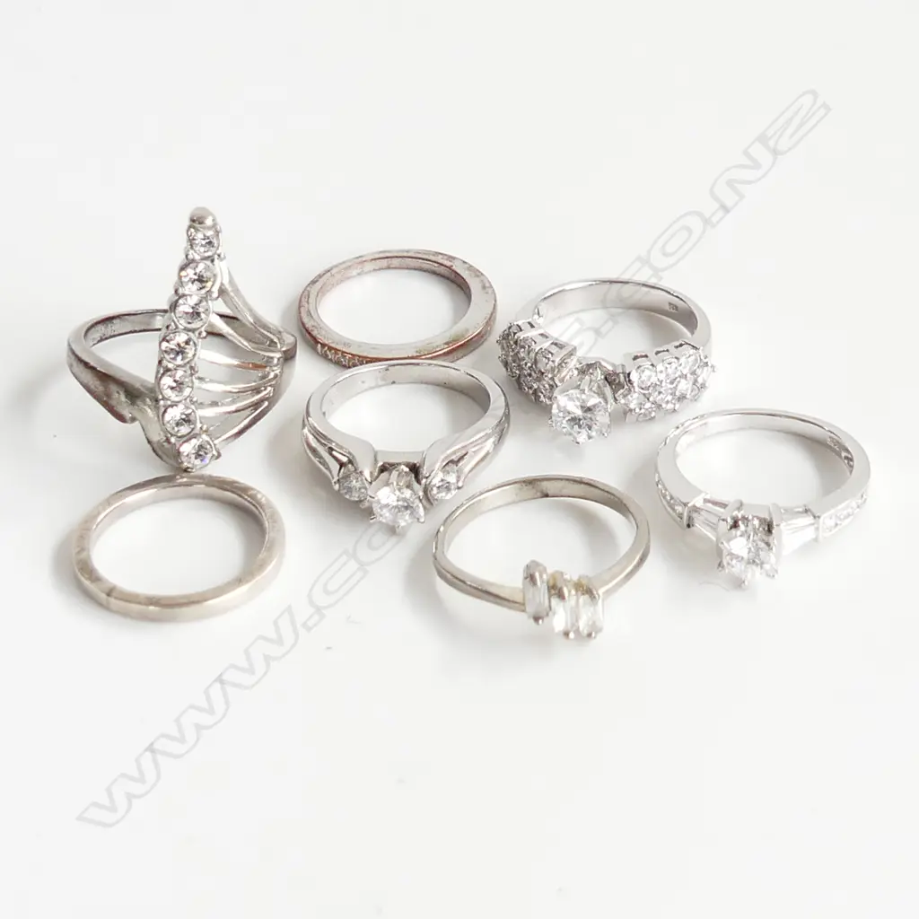 7 ASST RINGS INCL STG & DIAMANTE  Image 1++