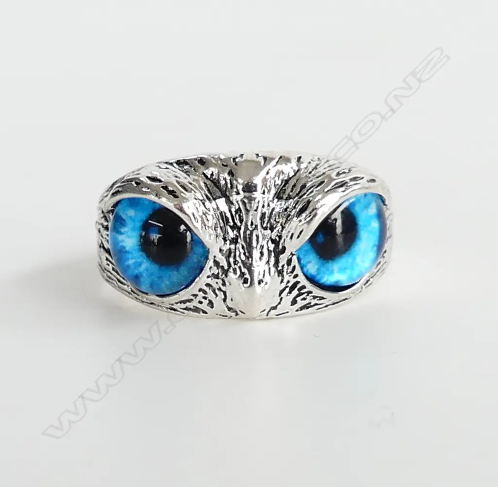 'OL BLUE EYES' SILVER TONE OWL ADJUSTABLE COSTUME JEWELLERY RING Image 1++
