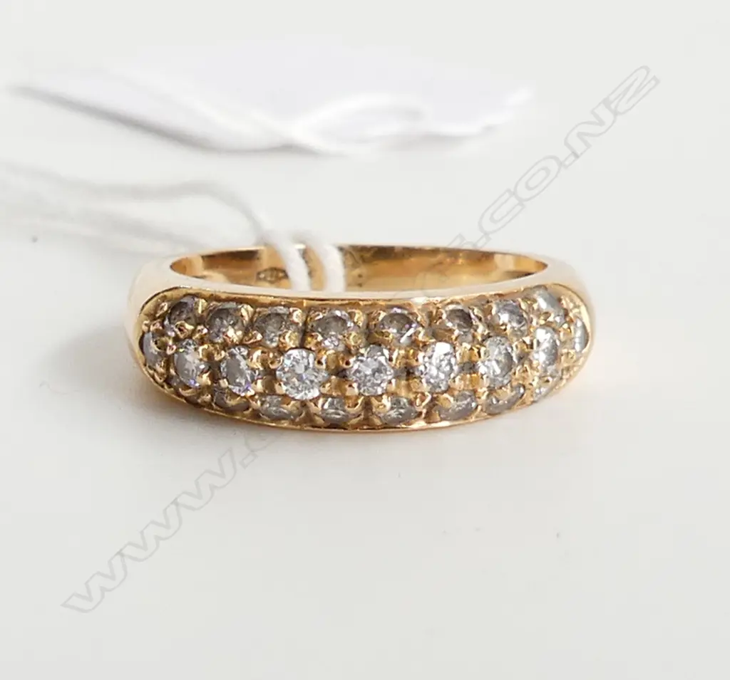 18CT GOLD AND CZ RING 5.56  SIZE L 1/2 Image 1++