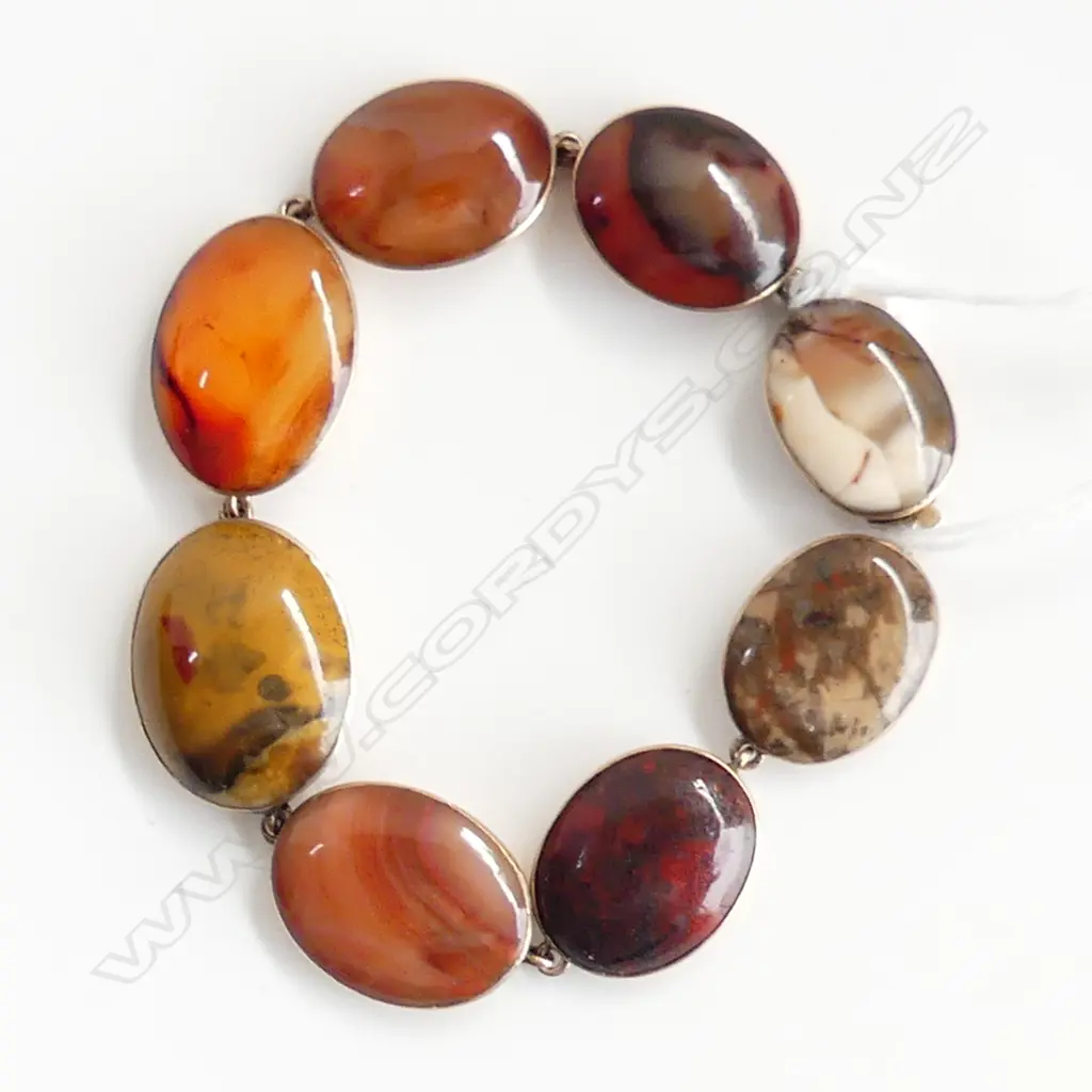 C1900 9ct (tested) GOLD & BANDED AGATE CABACHON DISC BRACELET 20.68gms Image 1++
