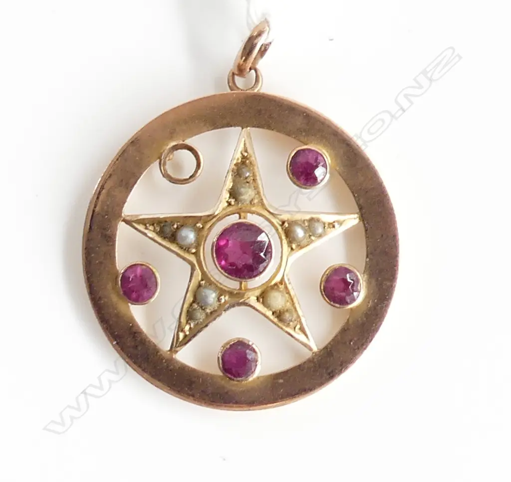 9CT ROSE GOLD PENDANT 1 GARNET MISSING 2.3gms 25mm dia Image 1++