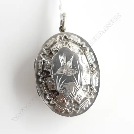 VICTORIAN SILVER LOCKET BIRMINGHAM 1884 6.76gm