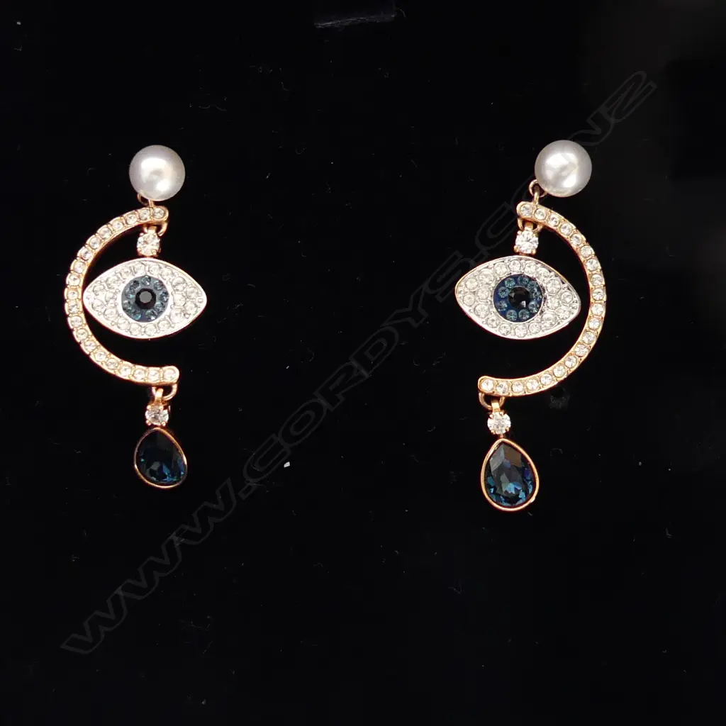 PAIR OF SWAROVSKI EARRINGS - BOXED Image 1++