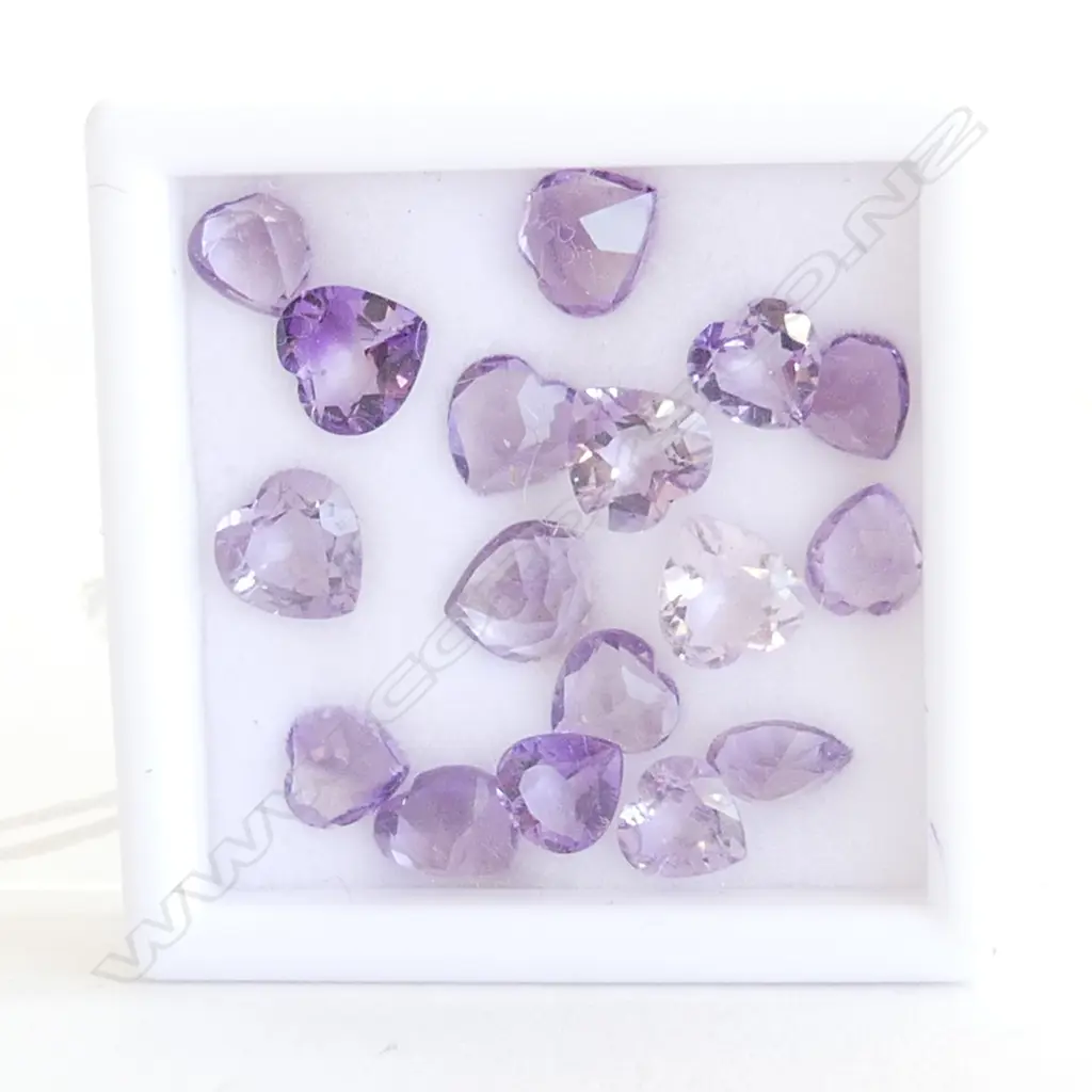 BOX HEART SHAPED AMETHYSTS Image 1++