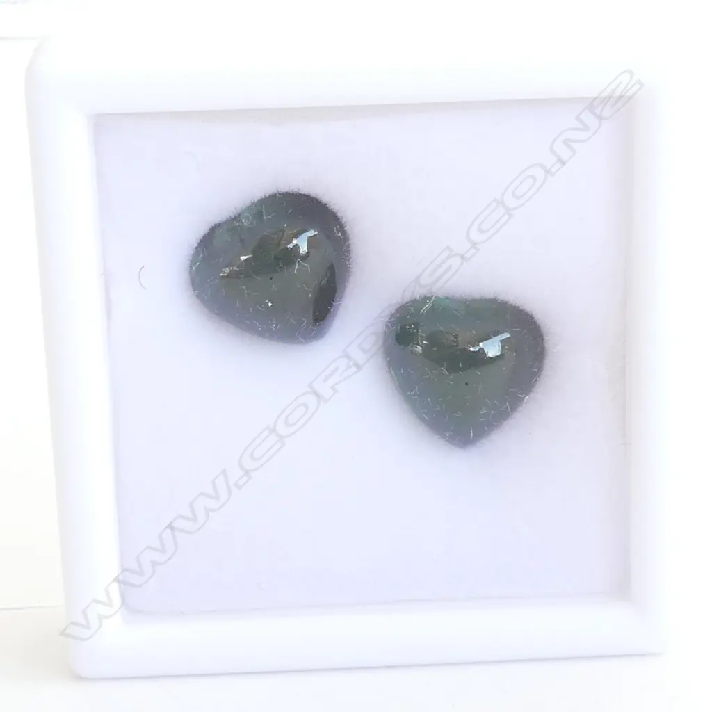 TWO HEART SHAPED PINE GREEN TOURMALINE Image 1++