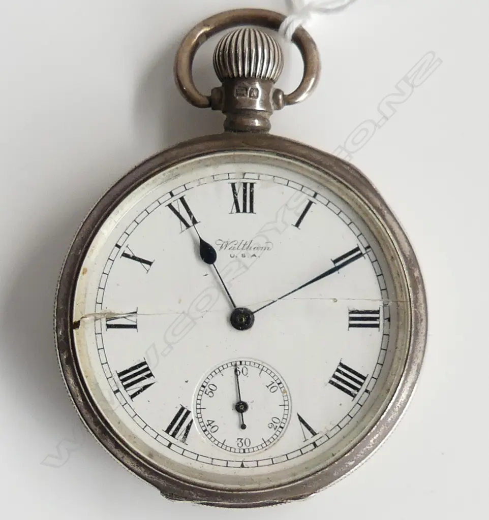 WALTHAM SILVER OPEN FACE POCKET WATCH running glass broken Image 1++