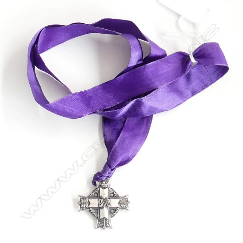 The King George VI New Zealand Memorial Cross 'NZ40437 P/O. J.E.FALCONER Image 1++