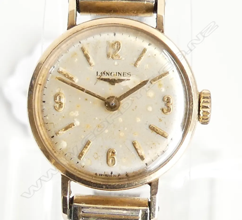 LADIES VINTAGE LONGINES 9CT GOLD WRISTWATCH Image 1++
