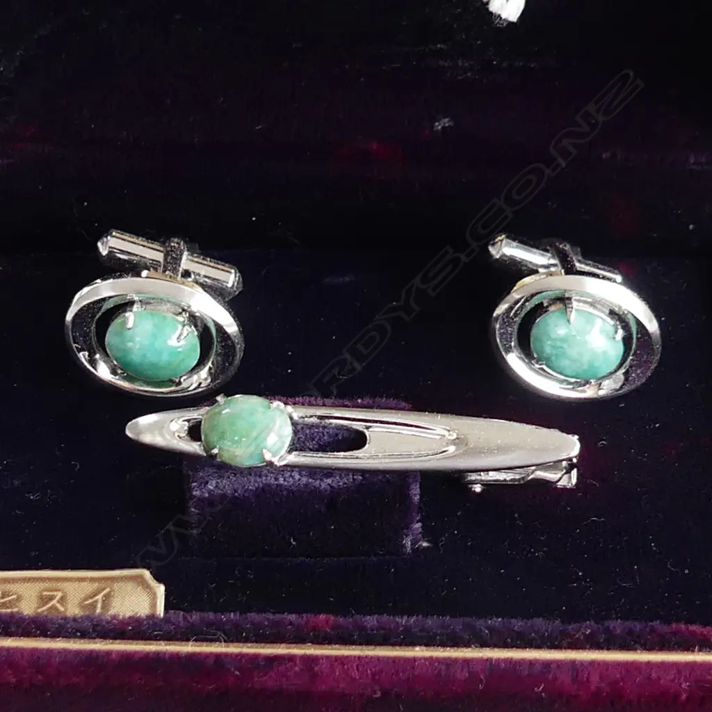 JADE & SILVER CUFFLINKS & TIE PIN, IN BOX Image 1++