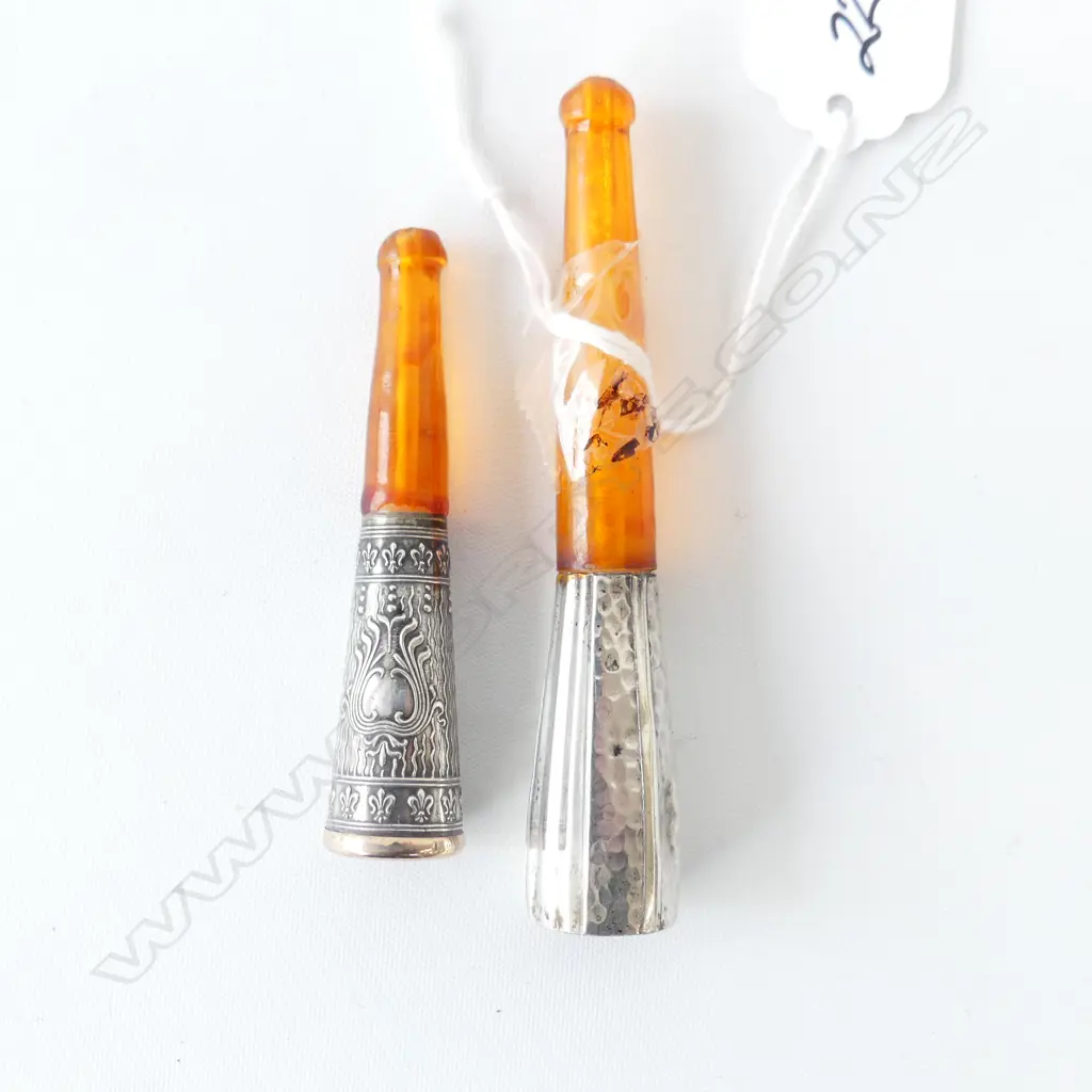 TWO STERLING SILVER AND AMBER EUROPEAN CIGAR HOLDERS L. 95MM, 70MM Image 1++