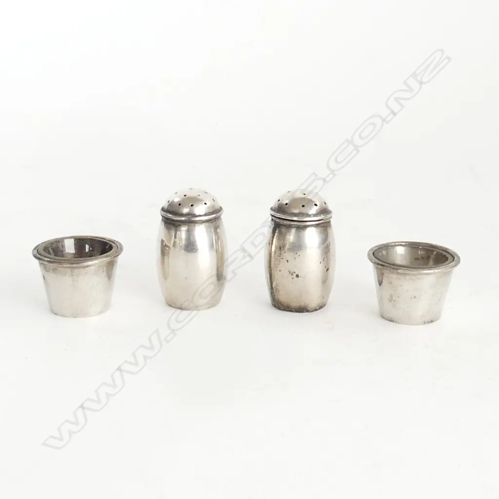 FOUR STERLING SILVER CONDIMENTS – TWO SALTS & TWO PEPPERS MAKER WAI KEE HONG KONG Image 1++