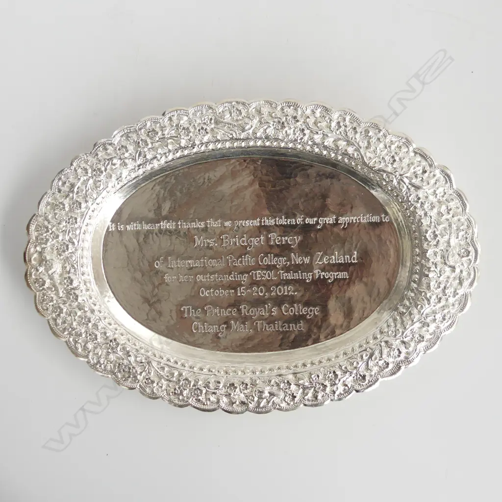 THAI SILVER METAL OVAL PRESENTATION DISH 195x280mm (TESTED - NOT STG) Image 1++