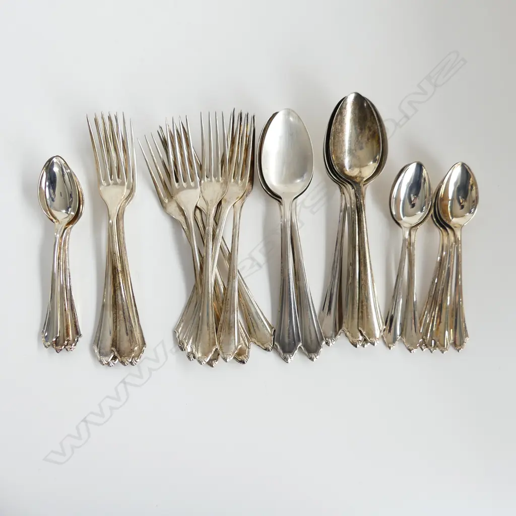 34 X 800 SILVER CUTLERY, SAME PATTERN, 12 FORKS, 10 DESSERT SPOONS, 12 TEASPOONS 1246GMS Image 1++