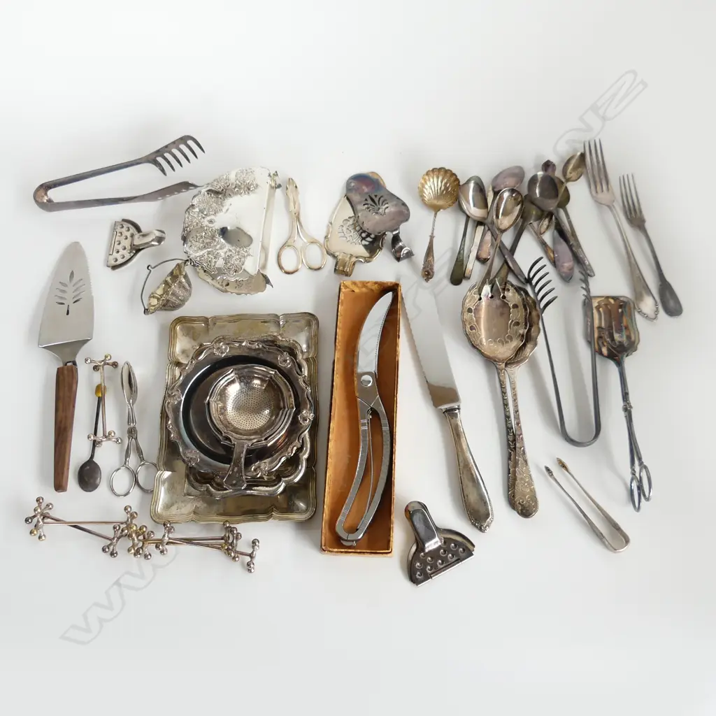 BOX ASST SILVER PLATE INCL, POULTRY SHEARS (IN BOX) SM DISHES, SERVING CUTLERY ETC.. Image 1++