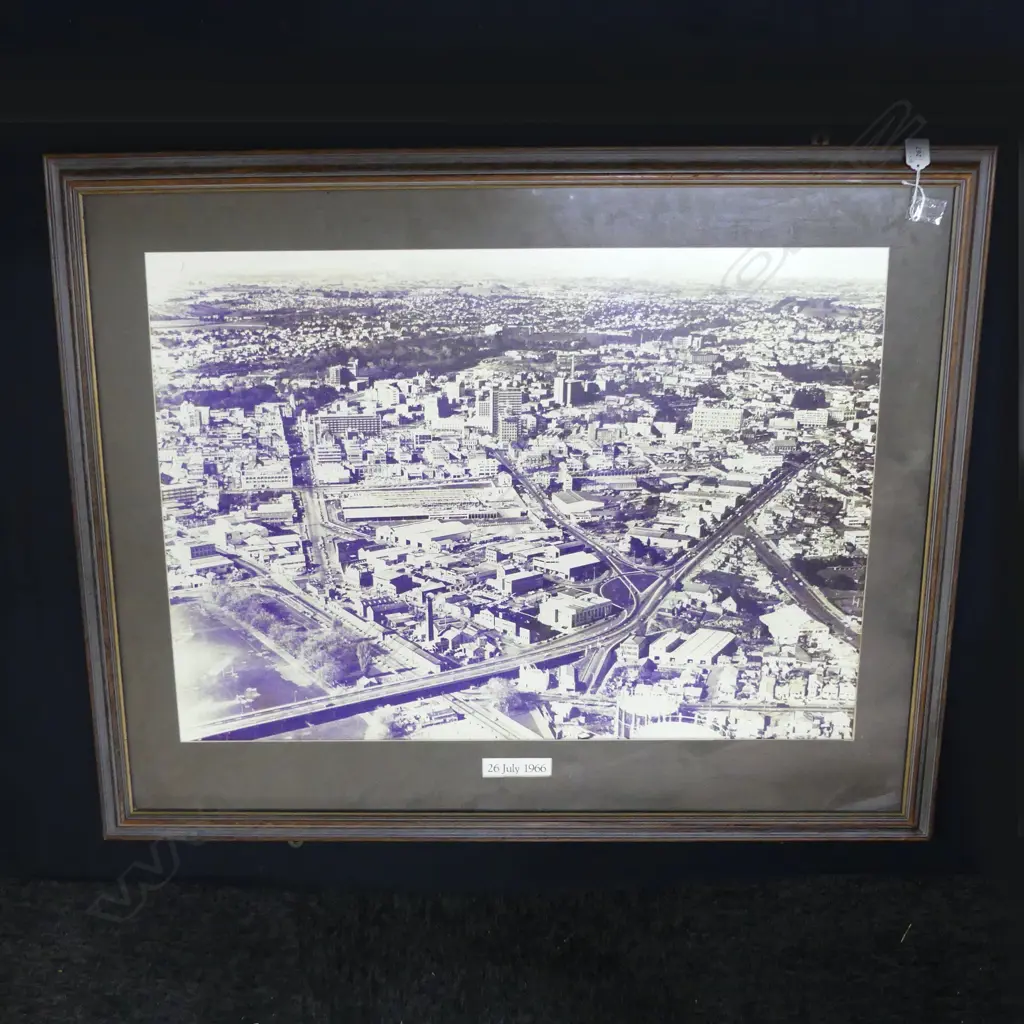 LG PHOTO - AUCKLAND CBD 1966 575x800mm Image 1++